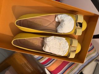 Salvatore Ferragamo Bailarinas Amarillas Talla 37
