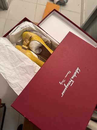 Salvatore Ferragamo Bailarinas Amarillas Talla 37