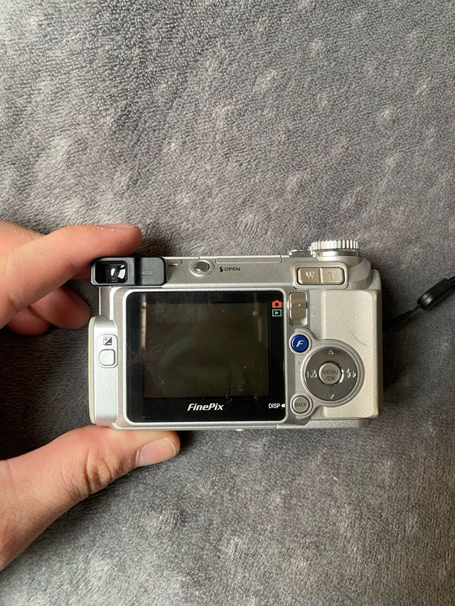 Cámara Digital Fujifilm FinePix E500