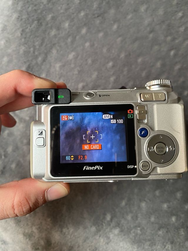 Cámara Digital Fujifilm FinePix E500