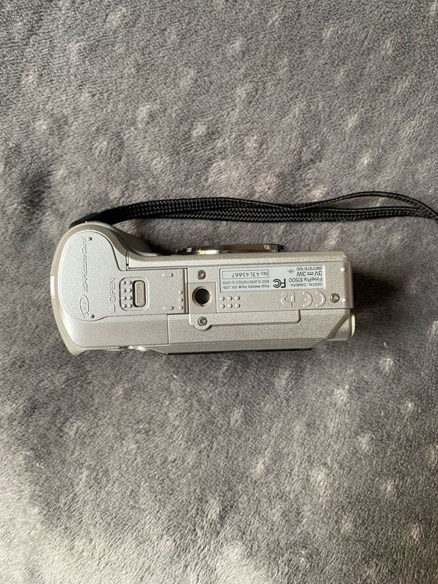 Cámara Digital Fujifilm FinePix E500