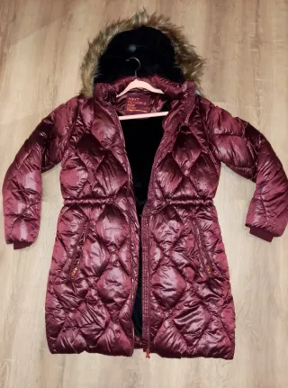 Abrigo acolchado con capucha