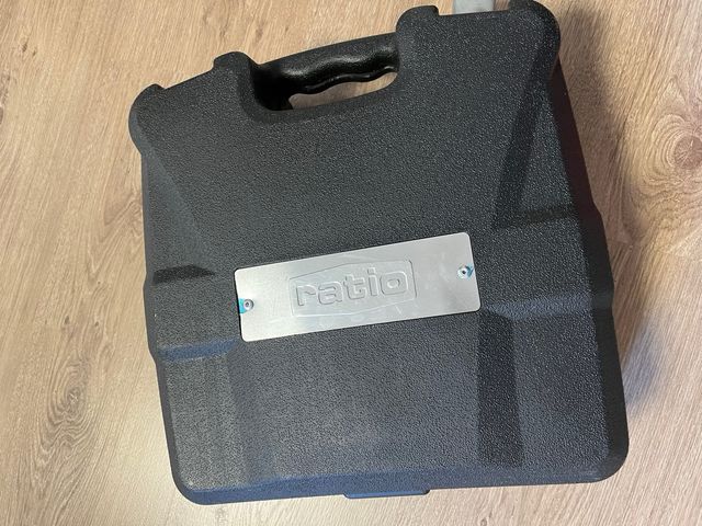 Trapano a percussione con valigetta e punte