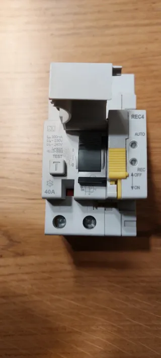 Interruptor Diferencial Autorrearmable Circutor