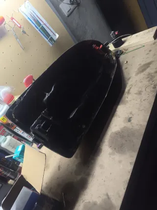 Colín fibra Derbi Variant Red Bull