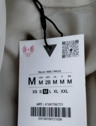 Gabardina larga pañuelo. Zara.