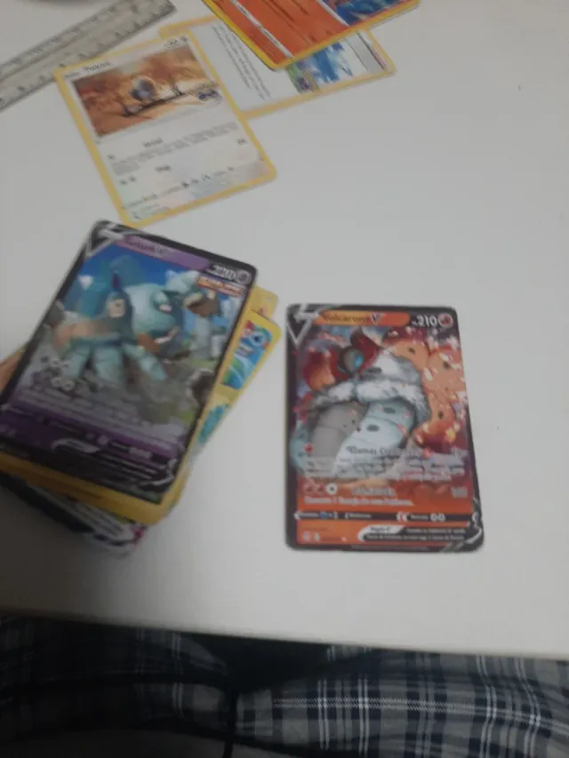 Taco de cartas Pokémon (aprox. 300)
