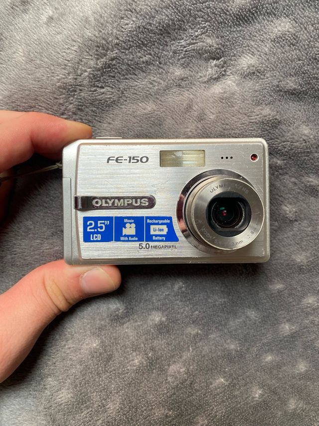 Cámara Digital Olympus FE-150