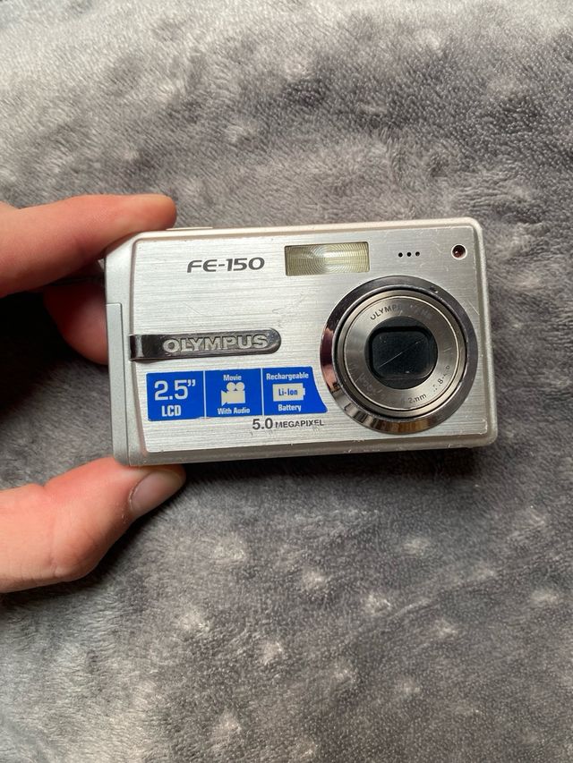 Cámara Digital Olympus FE-150