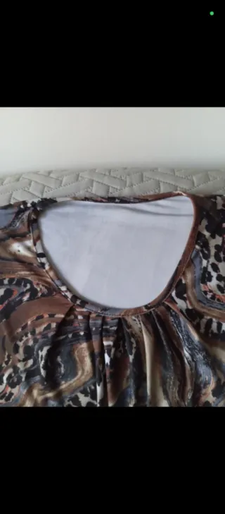 Blusa cuello redondo manga 3/4 estampada