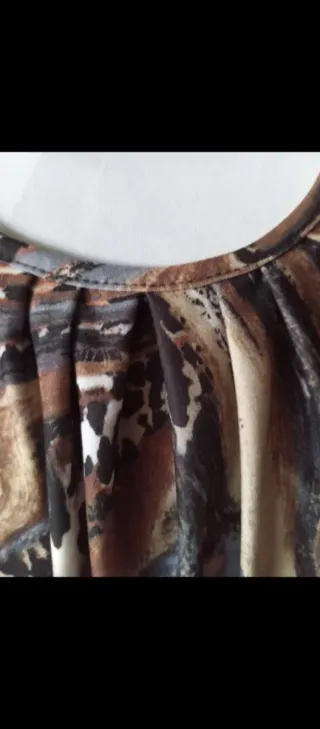 Blusa cuello redondo manga 3/4 estampada