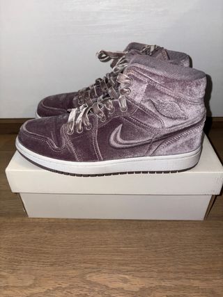 Air Jordan 1 Mid Velluto Viola