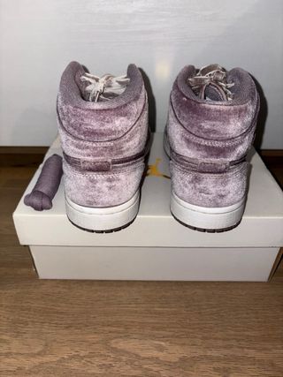 Air Jordan 1 Mid Velluto Viola