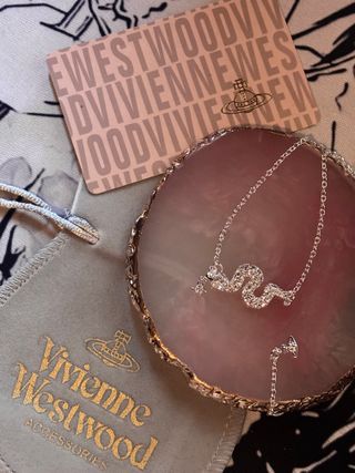 Collar plateado diseño Serpiente con circonitas