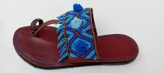 Sandalias azules de Alma en pena