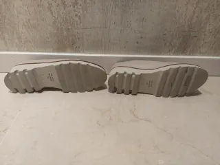 Zapatos verano de piel beige Ana Saenz