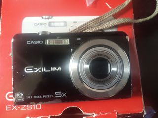 Cámara Casio EXILIM 14.1 MP 5x Zoom sin cargador