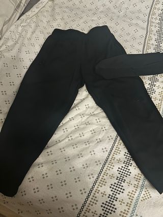Chándal fino Nike negro y blanco talla 5/6 años