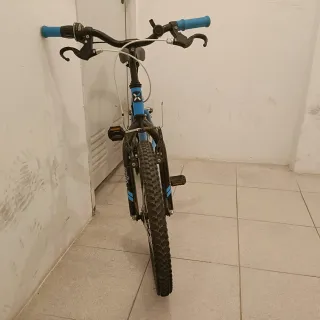 Bicicleta infantil B'TWIN azul