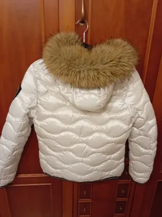 Cazadora acolchada beige talla S