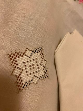 Tovaglietta e tovaglioli ricamati