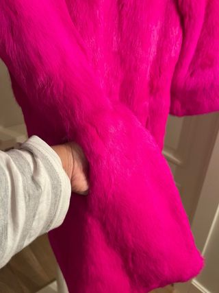 Abrigo de piel fucsia