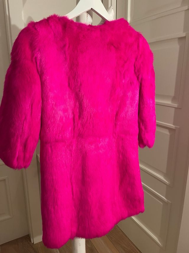 Abrigo de piel fucsia