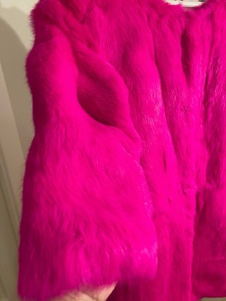 Abrigo de piel fucsia