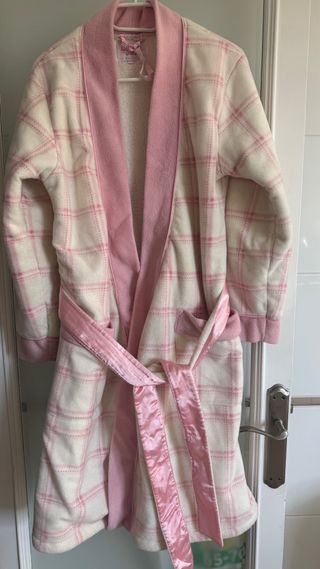 Bata polar cuadros rosa y blanco
