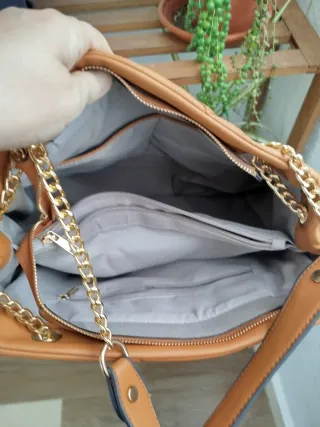 Bolso mediano acolchado marrón