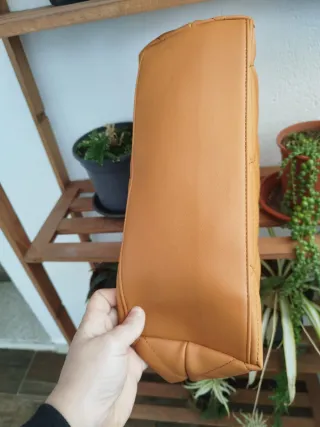 Bolso mediano acolchado marrón