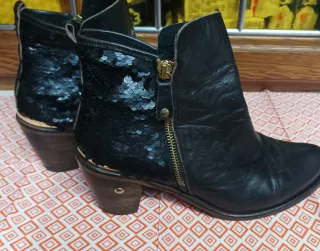 Botín negro tipo campero, 39, piel muy suave