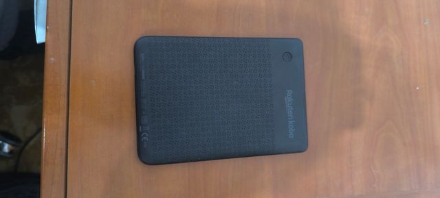 Leitor de Livros Eletrônicos Kobo Clara Color com Caixa e Capa