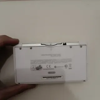 Nintendo 3DS Bianco Console Portatile + Caricatore