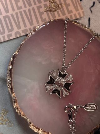 Collar plateado diseño Calavera