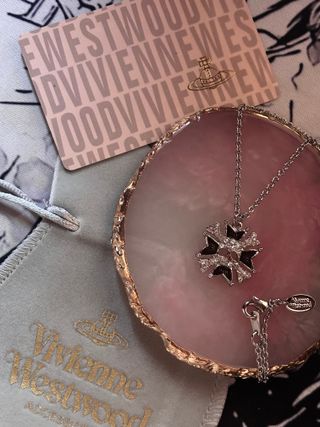 Collar plateado diseño Calavera