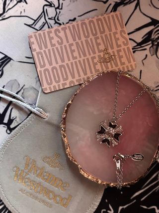 Collar plateado diseño Calavera