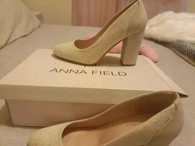 Zapatos de tacón Anna Field beige y blanco 38 y 39