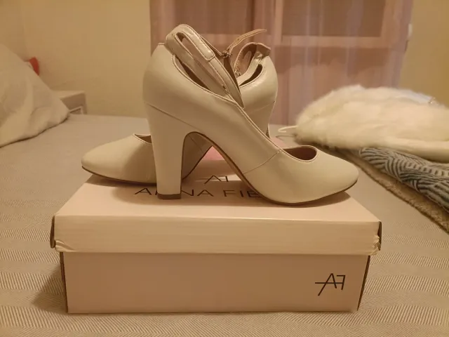 Zapatos de tacón Anna Field beige y blanco 38 y 39