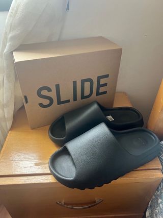 Yeezy Slide ONYX Negro
