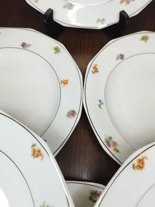 11 Antichi Piatti Profondi in Porcellana Francese