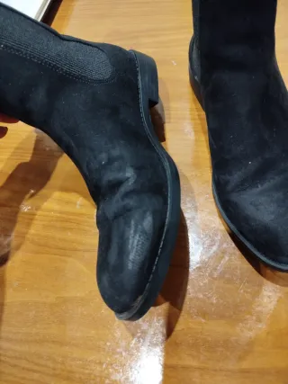 Botines negros de ante