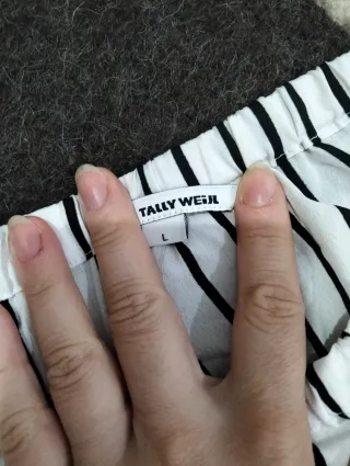 Blusa de rayas off-shoulder