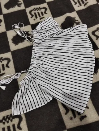 Blusa de rayas off-shoulder