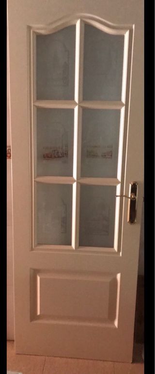 Puerta madera blanca