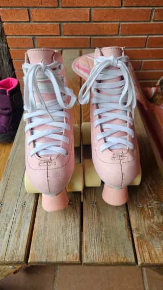 Patines 4 ruedas piel talla 33