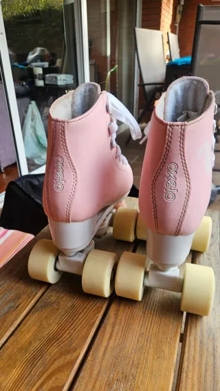 Patines 4 ruedas piel talla 33
