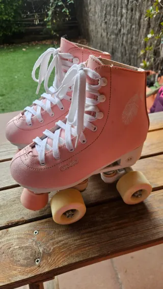 Patines 4 ruedas piel talla 33