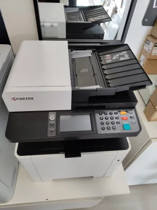 Impresora Kyocera Ecosys M5526cdw Láser Color