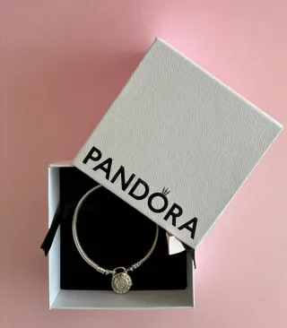 Pulsera Pandora con cierre de candado